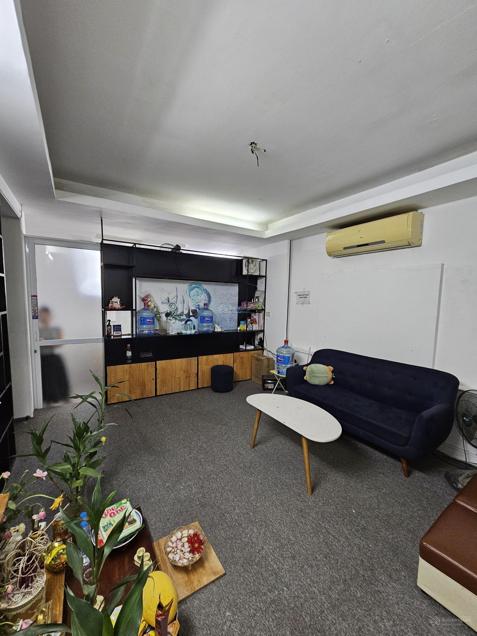 Cho thuê văn phòng 20m² Hoàng Cầu, Đống Đa - Sẵn Sàng Kinh Doanh