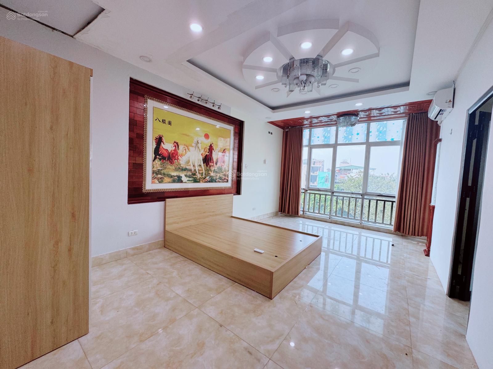 Cho thuê căn hộ Studio 32m² Phố Trạm, Long Biên - View công viên, full nội thất