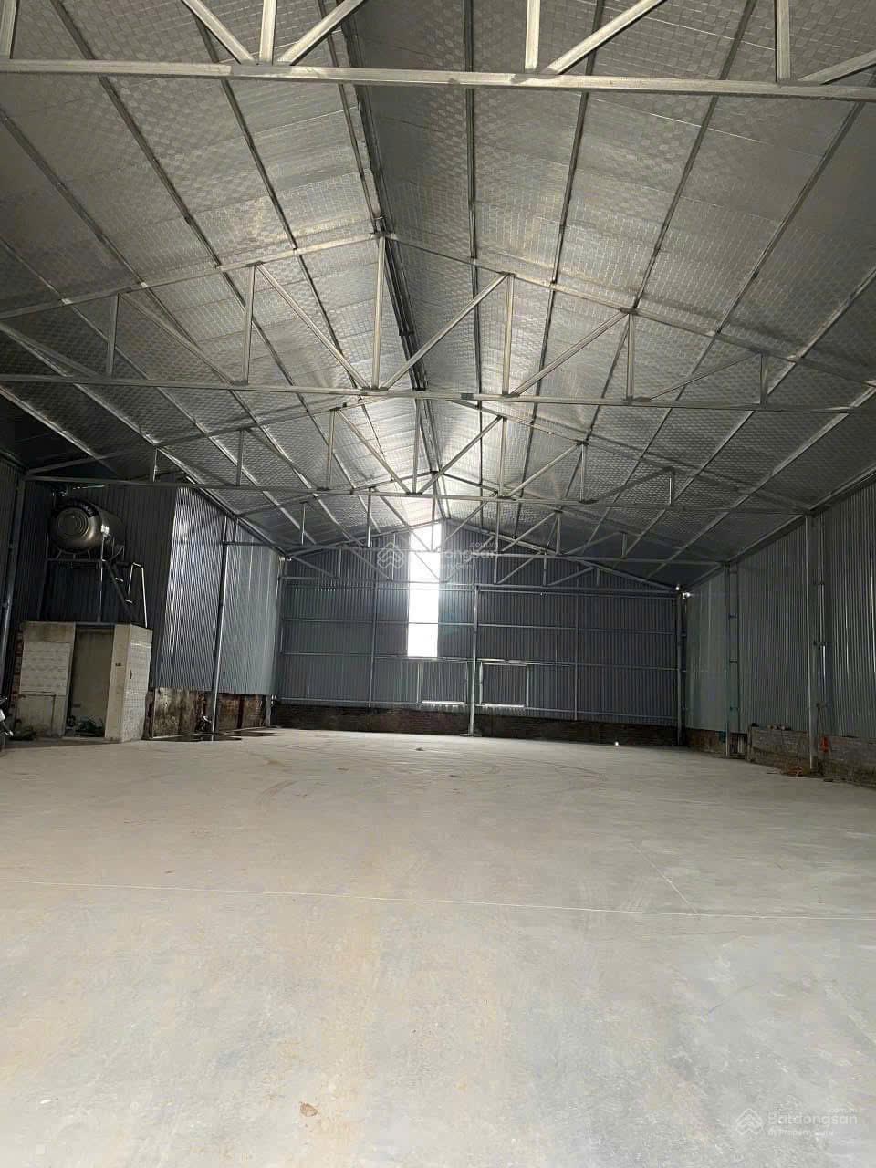 Kho Nguyên Khê Đông Anh 400m² - Container thoải, hoạt động ngay!