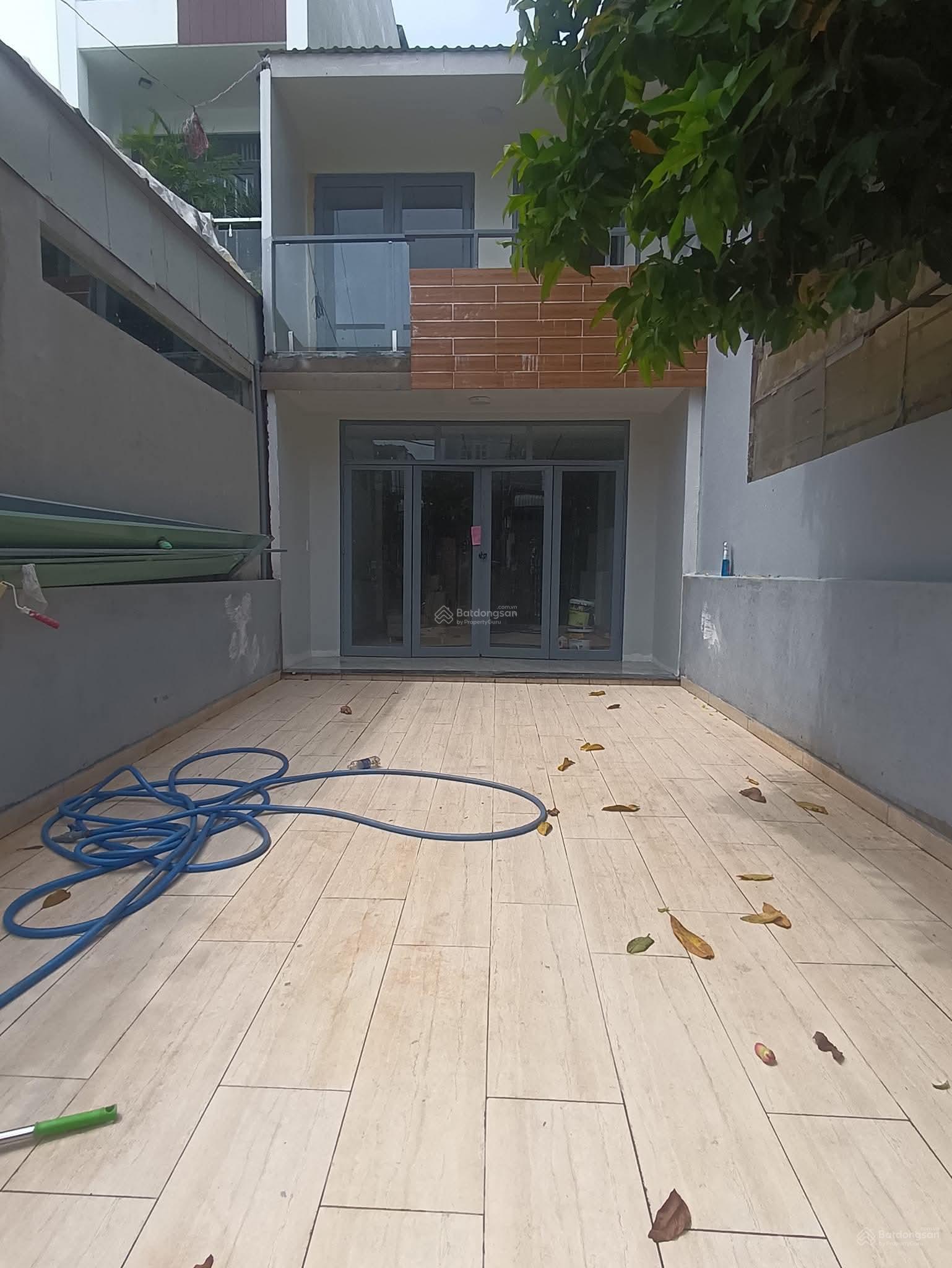 Nhà Tây Hòa Quận 9 100m² giá 12 triệu - Ô tô vào tận nhà!