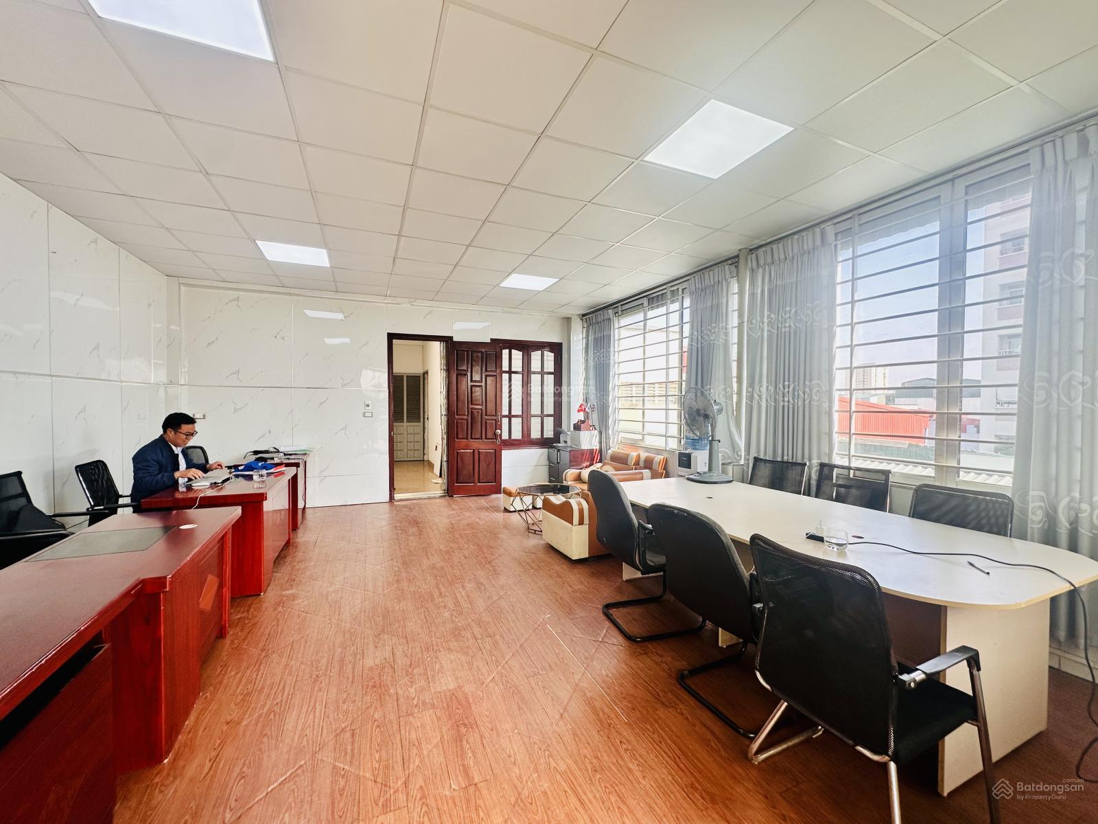 Văn phòng Nguyễn Thị Định 50m² giá 8 triệu - Sẵn sàng làm việc!