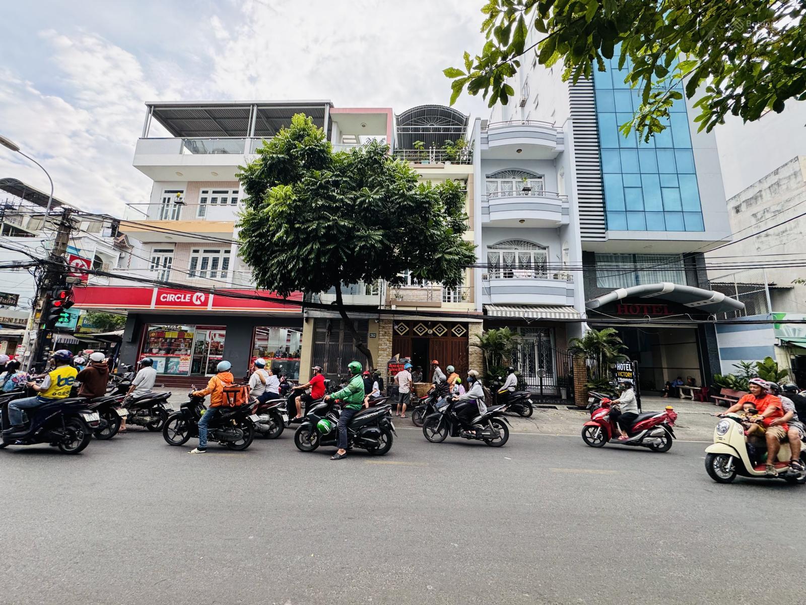 Nhà Mặt Tiền Âu Dương Lân Quận 8 - Kinh Doanh Sầm Uất - 80m² - 24.9 Tỷ