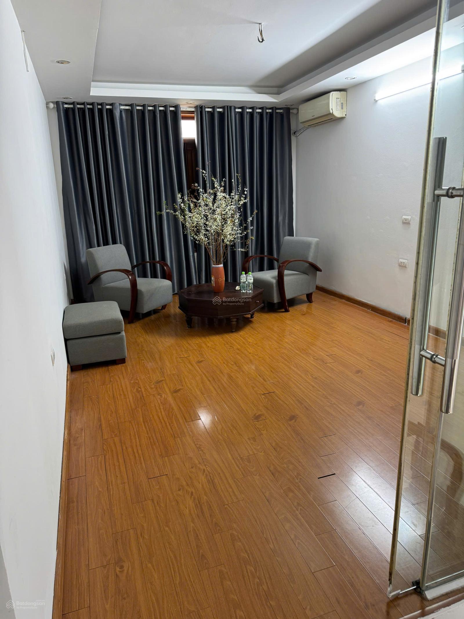 Nhà riêng Đông Anh 180m² giá 8 triệu/tháng - Sẵn sàng ở ngay!