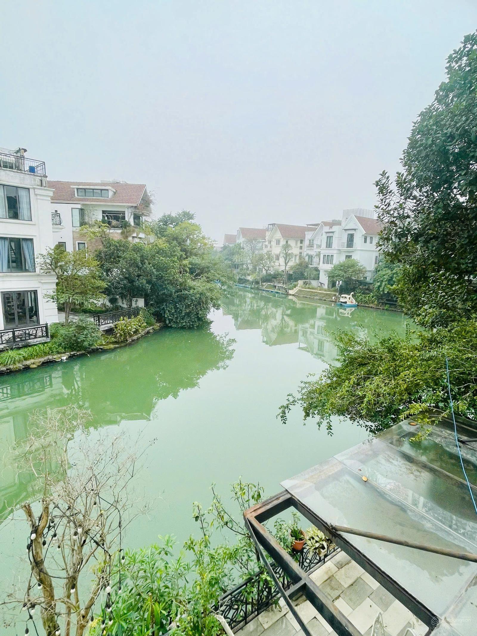 Biệt Thự Vinhomes Riverside 200m² - View Sông Đẳng Cấp, Sẵn Sàng Ở Ngay