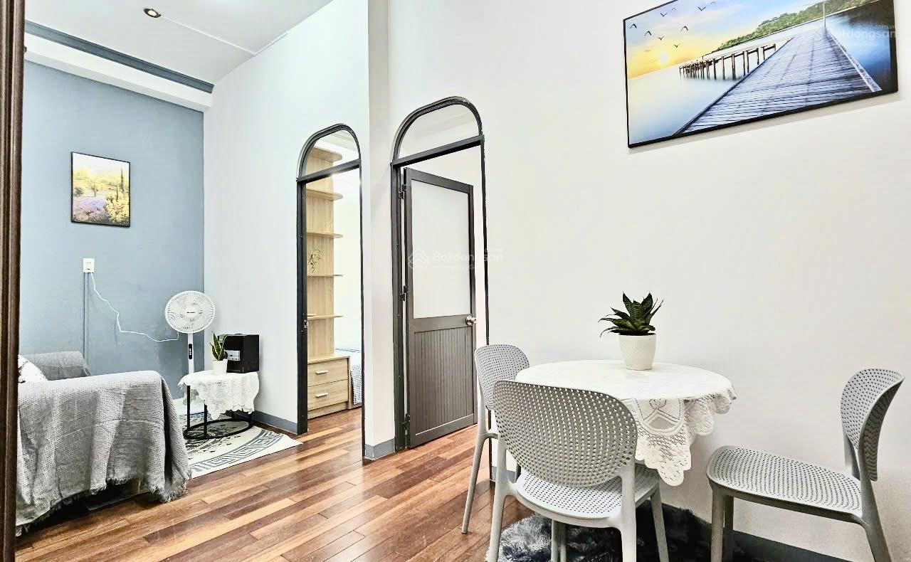 Căn hộ 2PN Lê Văn Sỹ Q3 55m² 10tr - Ban công, Full nội thất!