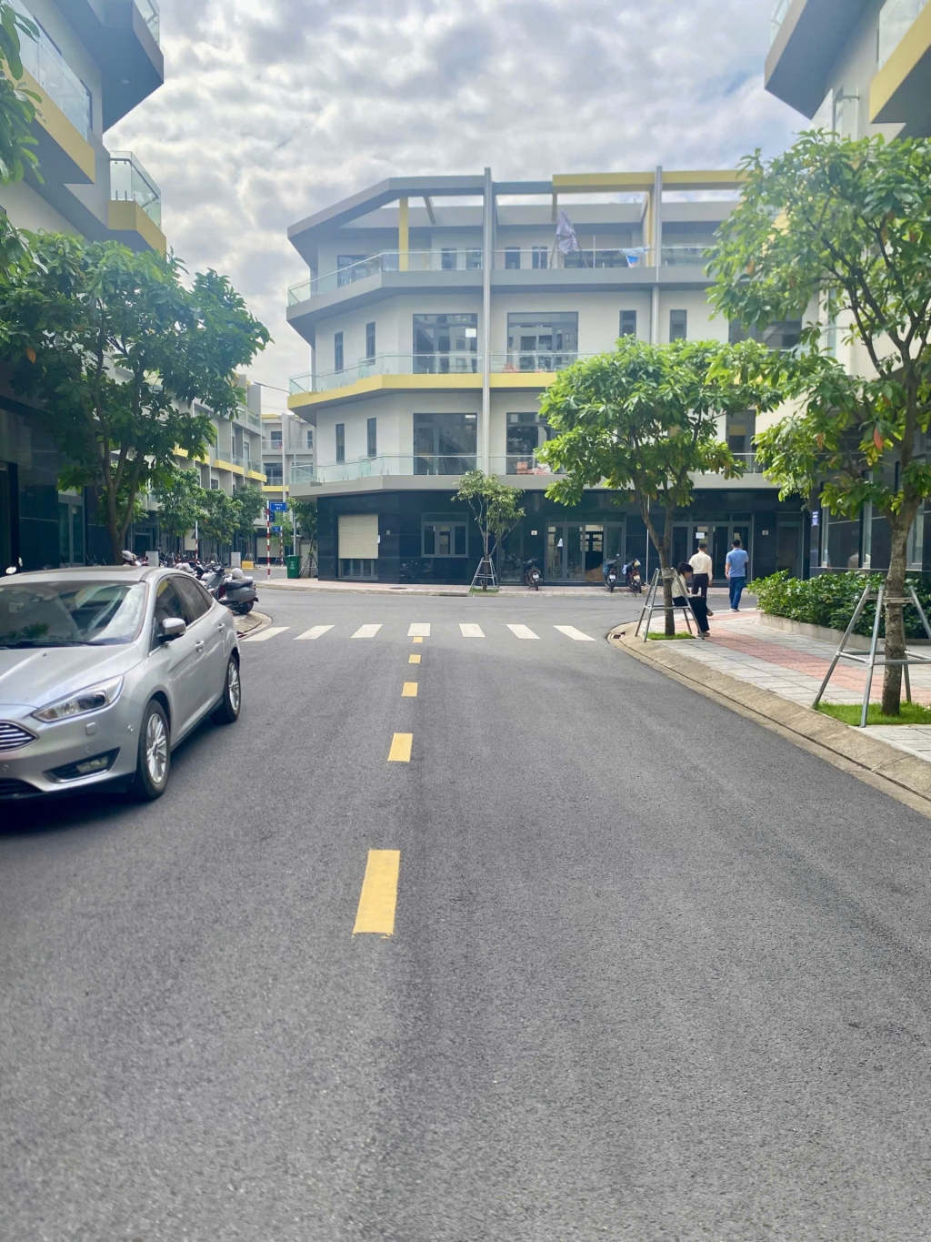 Nhà Phố Thương Mại Bcons Uni Valley Dĩ An 243.2m² - 10 Tỷ - Đầu tư sinh lời!