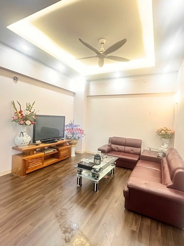 Chung cư Ngoại Giao Đoàn 75m² - Full Nội Thất, Sổ Hồng, Giá Tốt