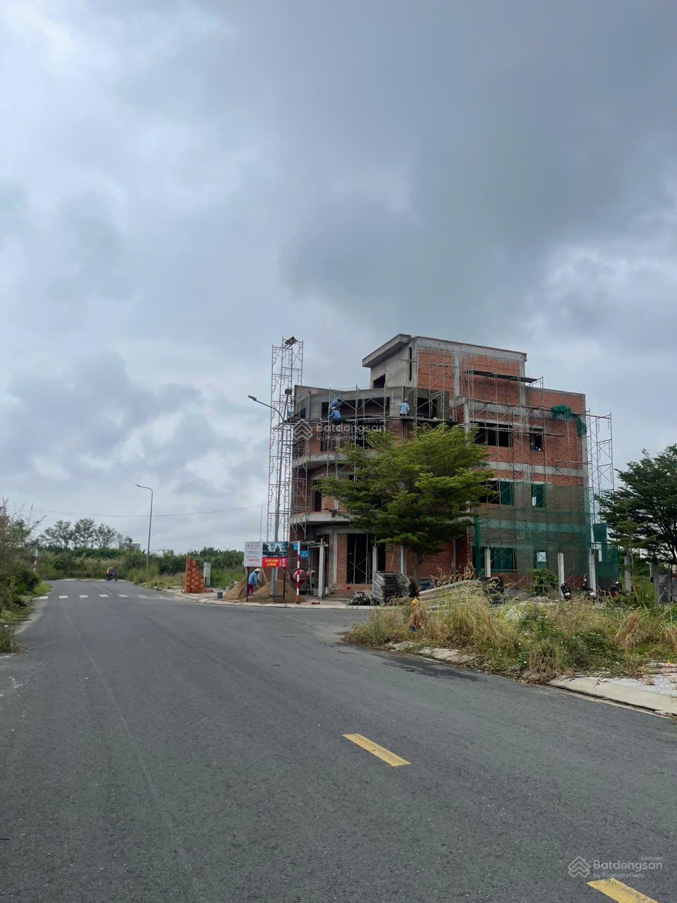 Cho thuê nhà KDC Thanh Nhựt Nhà Bè 120m² giá 14 triệu - Vị trí đắc địa!