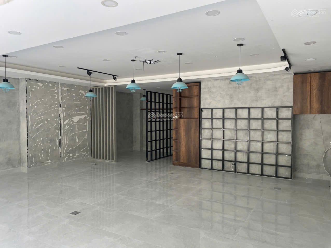 Shophouse Sky Center 100m² Tân Bình - Vị trí đắc địa, kinh doanh ngay!