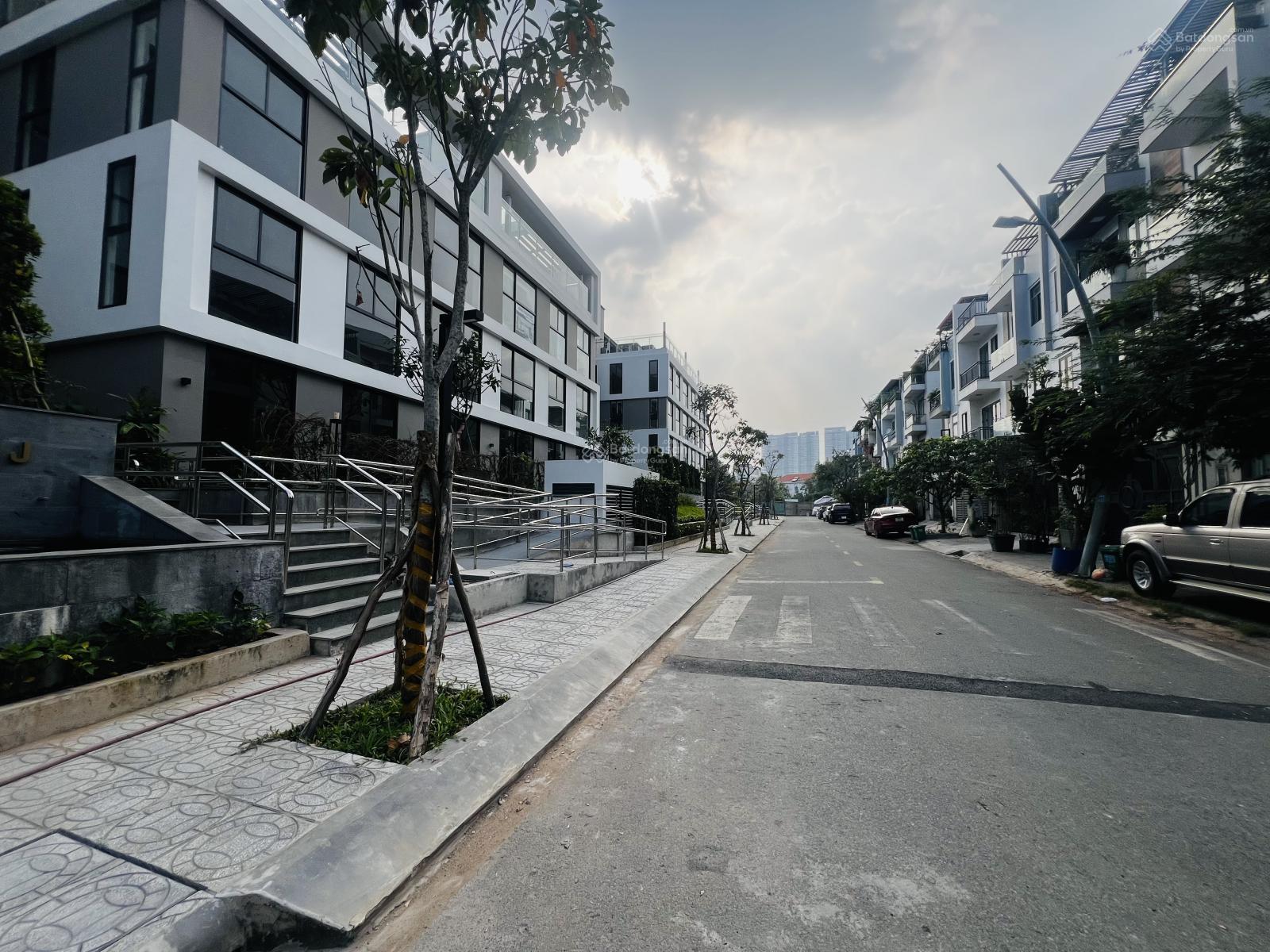 Cho Thuê Căn Hộ Panomax Quận 7 130m² - Sân Vườn, Full Nội Thất