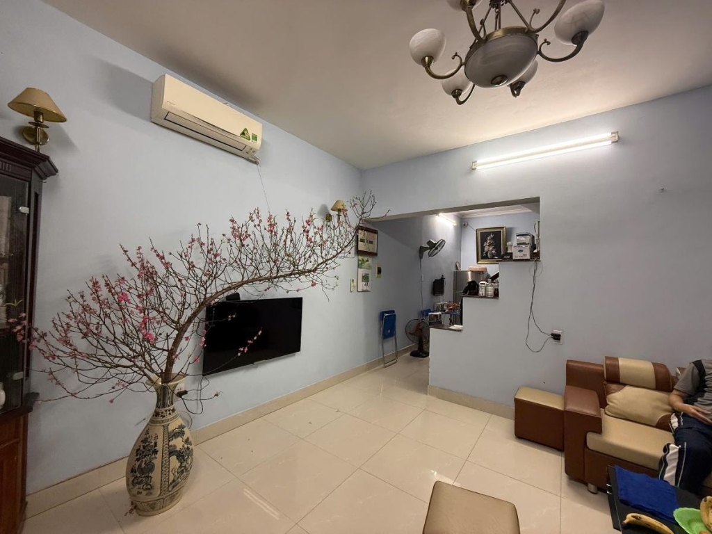 Nhà Mặt Tiền Rộng 19m Lạc Long Quân, Cầu Giấy - 71m², 4 Tầng, Ô Tô Vào Nhà - 17.8 Tỷ