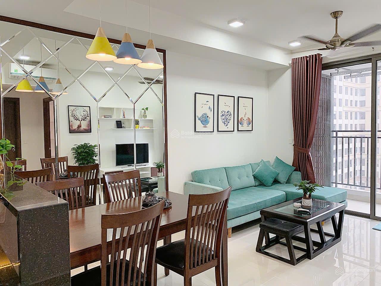 Cho thuê căn hộ The Tresor 65m² - 2PN, view sông Bến Vân Đồn, chỉ 18 triệu/tháng