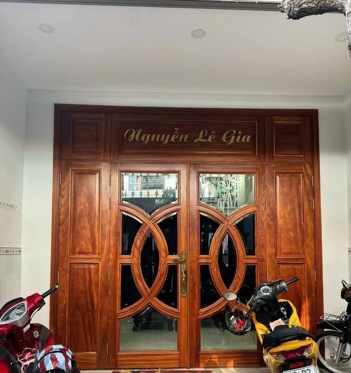 Nhà Riêng Lũy Bán Bích, Tân Phú 90m² - Ô tô vào tận nhà!