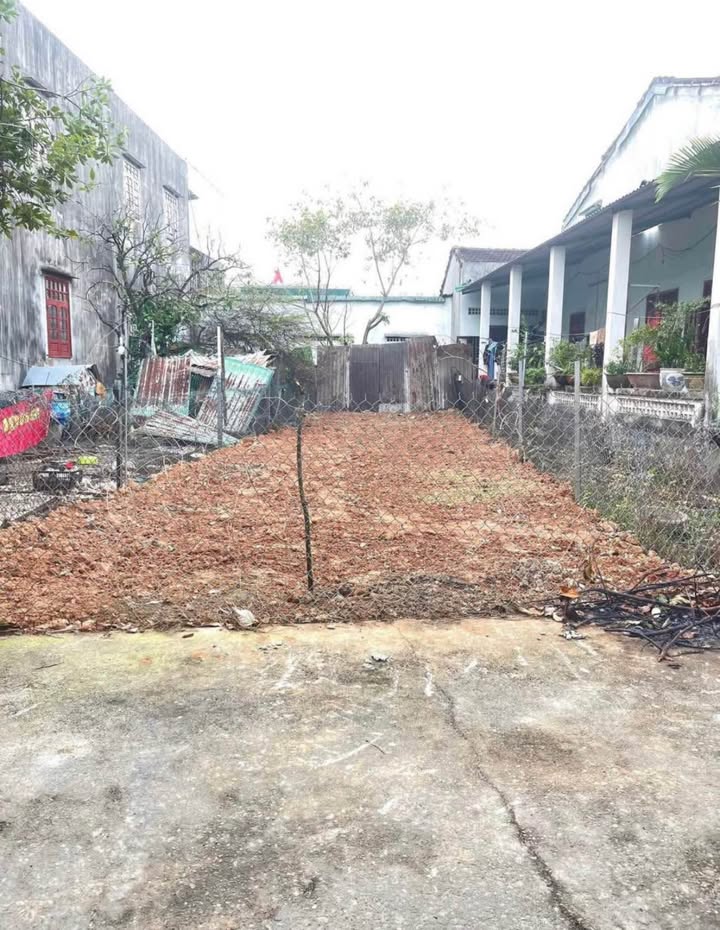 Đất nền Lê Lợi, Quảng Ngãi 100m² - Đường ô tô 5m, sổ đỏ sẵn sàng!