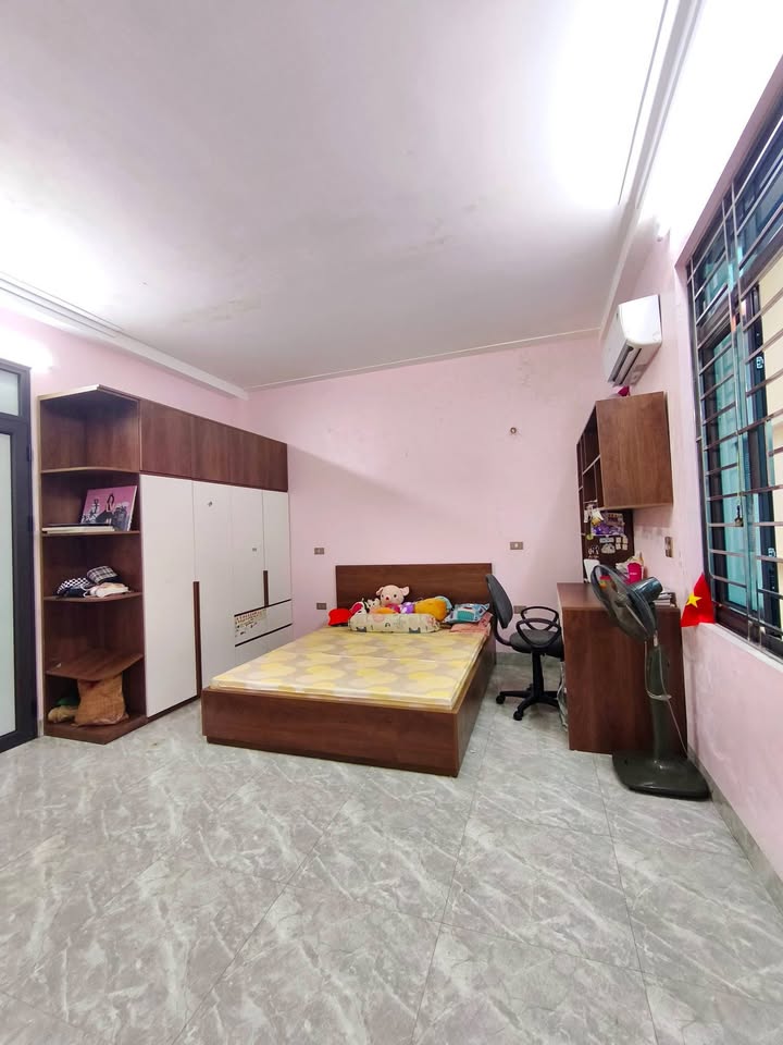 Cho thuê nhà Lý Anh Tông 110m² - 27 triệu - Vị trí đắc địa kinh doanh ngay!