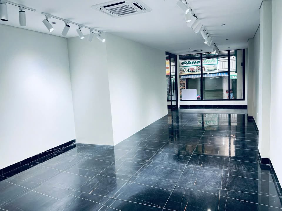 Cho thuê mặt bằng kinh doanh mặt tiền 6m Vũ Hữu, Thanh Xuân - 50m², 11 triệu