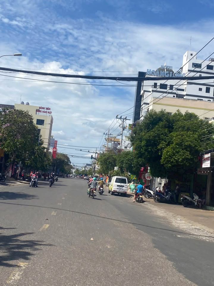 Nhà phố Thủ Khoa Huân Quận 1 201m² 8.5 tỷ - Vị trí đắc địa kinh doanh ngay!