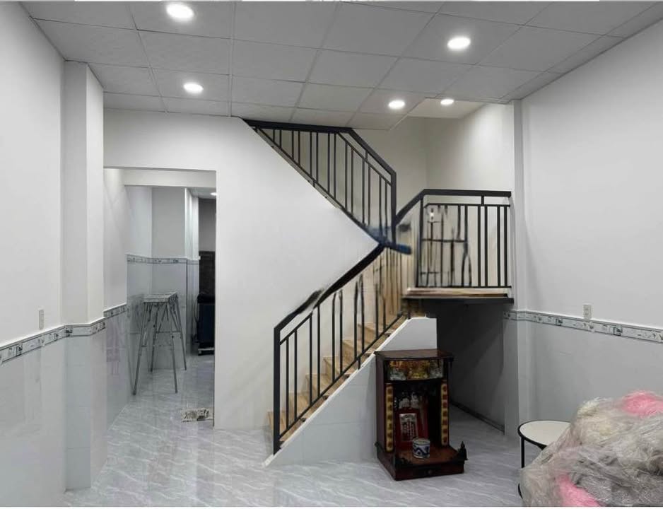 Nhà hẻm Bùi Viện Q1 52m² 20 triệu - Sẵn sàng ở ngay