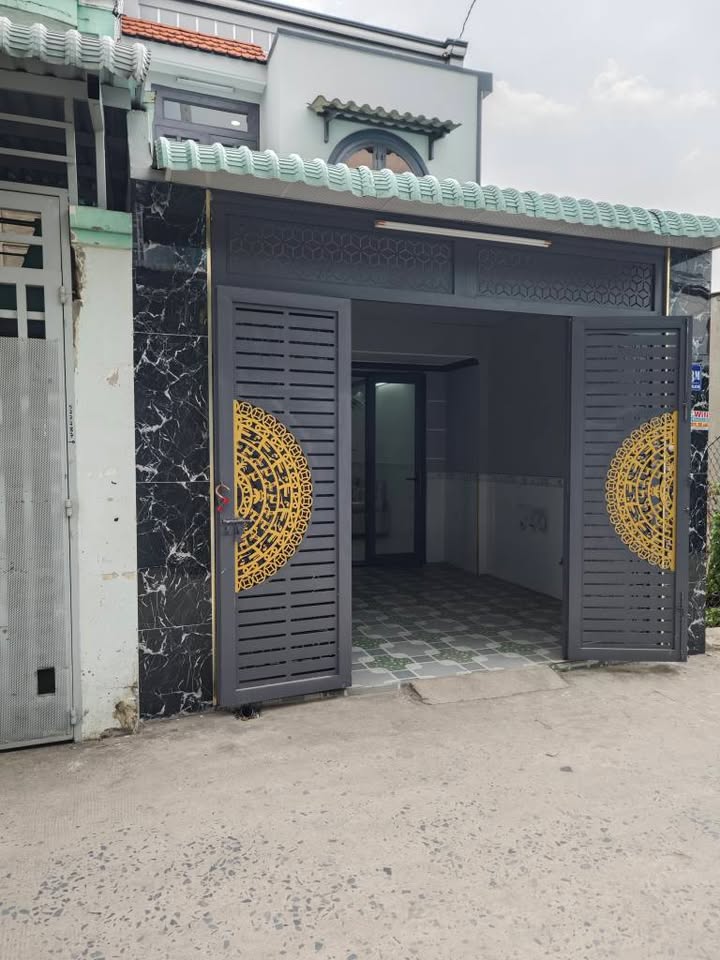 Nhà Sổ Đỏ Hóc Môn 419m² - Hẻm Thông 6m, Giá 2.98 Tỷ