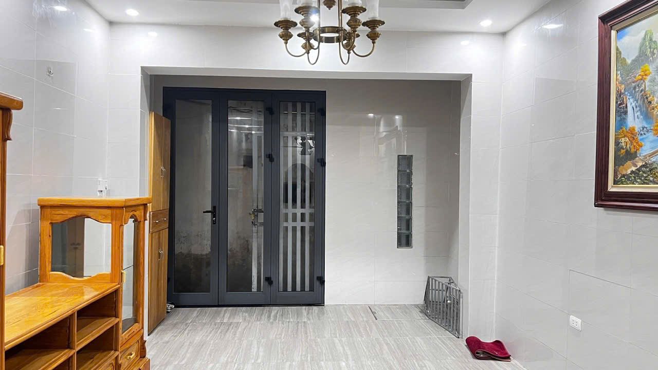 Nhà Riêng 4 Tầng Thanh Đàm, Hoàng Mai - 42m² Đủ Nội Thất, Giá 9 Triệu