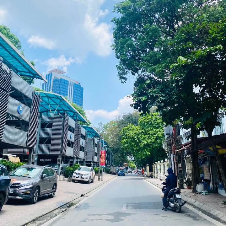 Bán nhà Ba Đình Ngọc Khánh 36m² giá 9 tỷ - Vị trí lô góc cực đẹp!