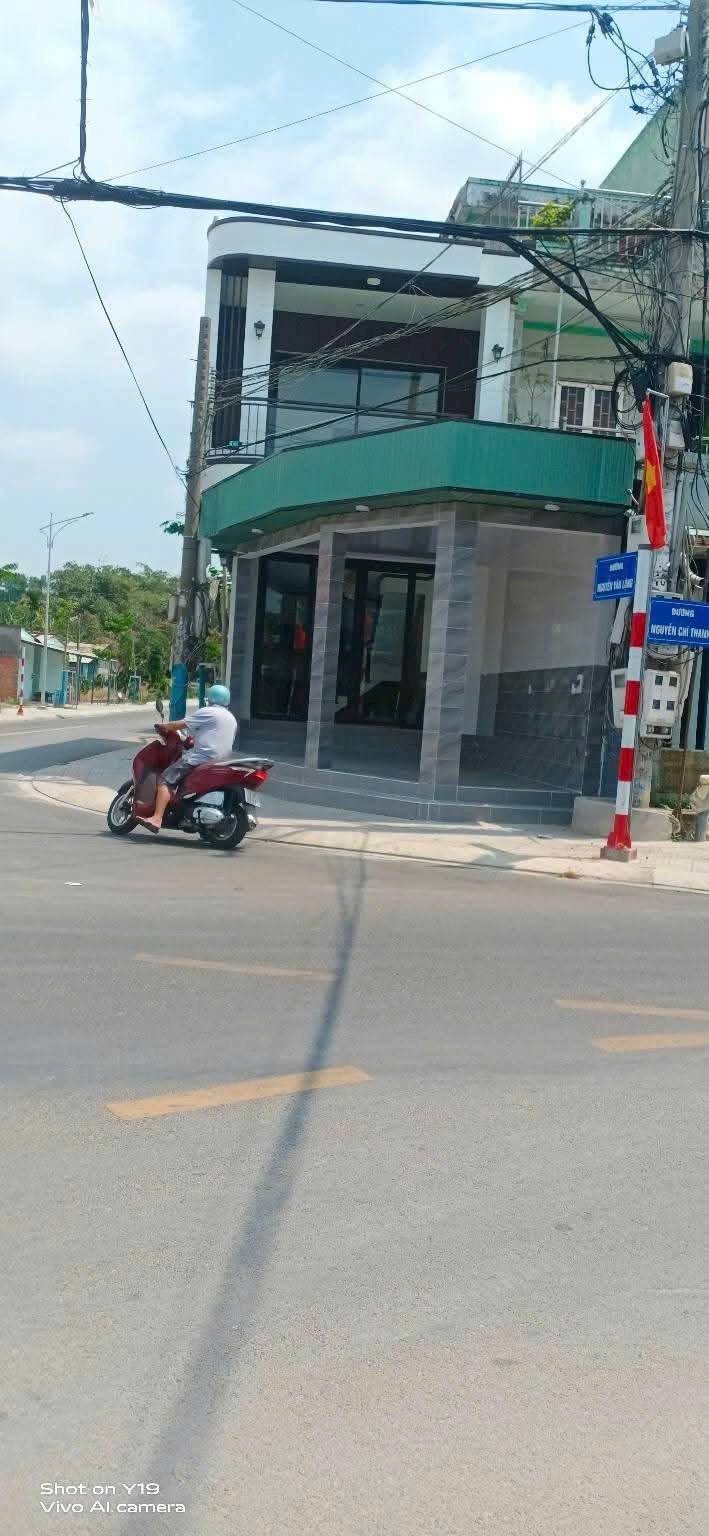 Mặt Tiền Kinh Doanh Nguyễn Chí Thanh, TDM - Căn Góc 2 Mặt Tiền