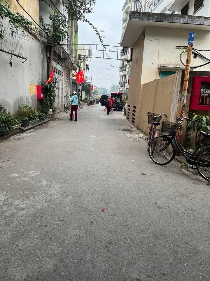 Nhà riêng Ngọc Lâm, Long Biên 35m² - Sẵn sàng ở ngay!