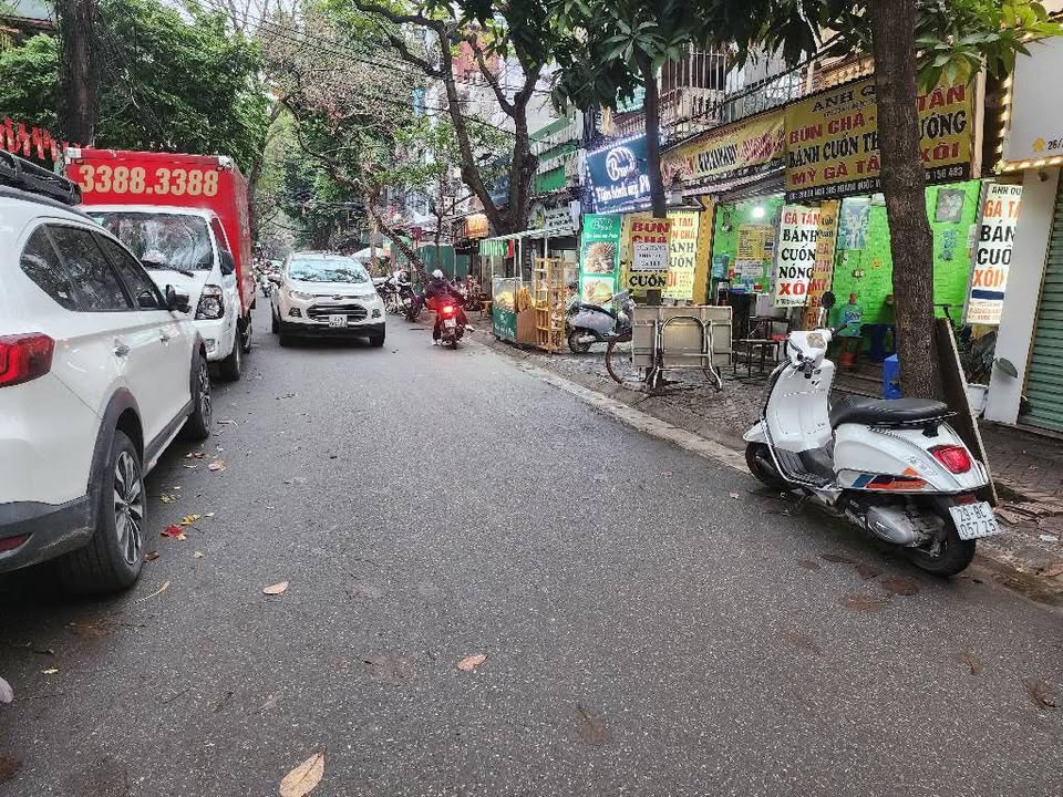 Nhà Mặt Phố Nghĩa Tân 55m² - Vỉa Hè Rộng - Kinh Doanh Đỉnh Cao - 24 Tỷ