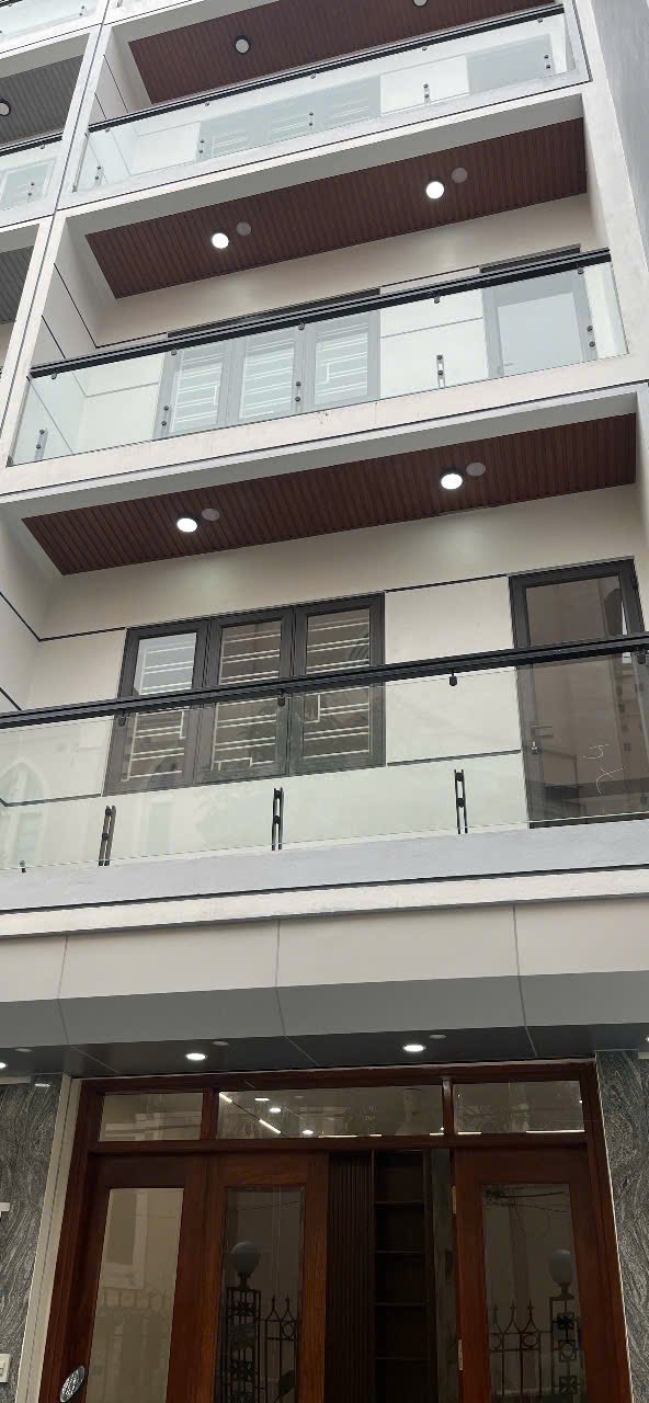 Nhà 5 Tầng Lĩnh Nam, Hoàng Mai - 52.5m² Kinh Doanh Nhỏ, Giá Tốt