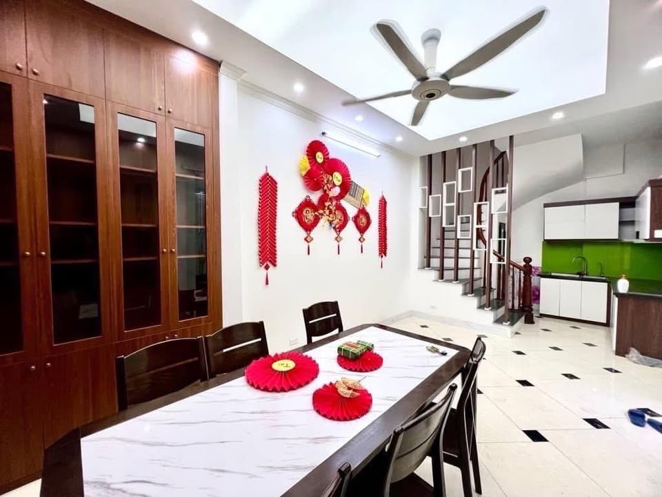 Nhà riêng Phùng Hưng 39m² - Ô tô đỗ cửa, sẵn sàng ở ngay!