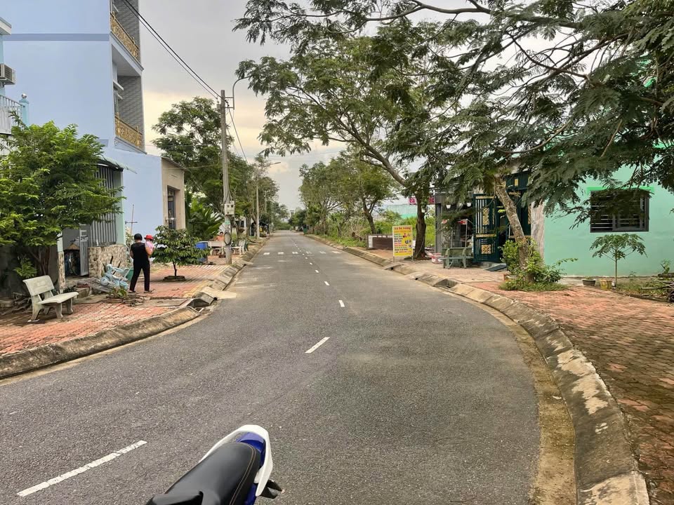 Đất nền Long Hậu, Cần Giuộc 93m² - Sổ đỏ chính chủ, tiềm năng tăng giá!