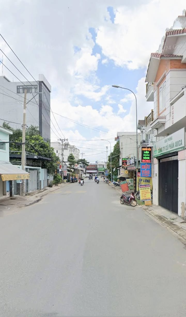 Nha pho Nguyen Thi Nhuan Go Vap 13 ty - Mat tien kinh doanh