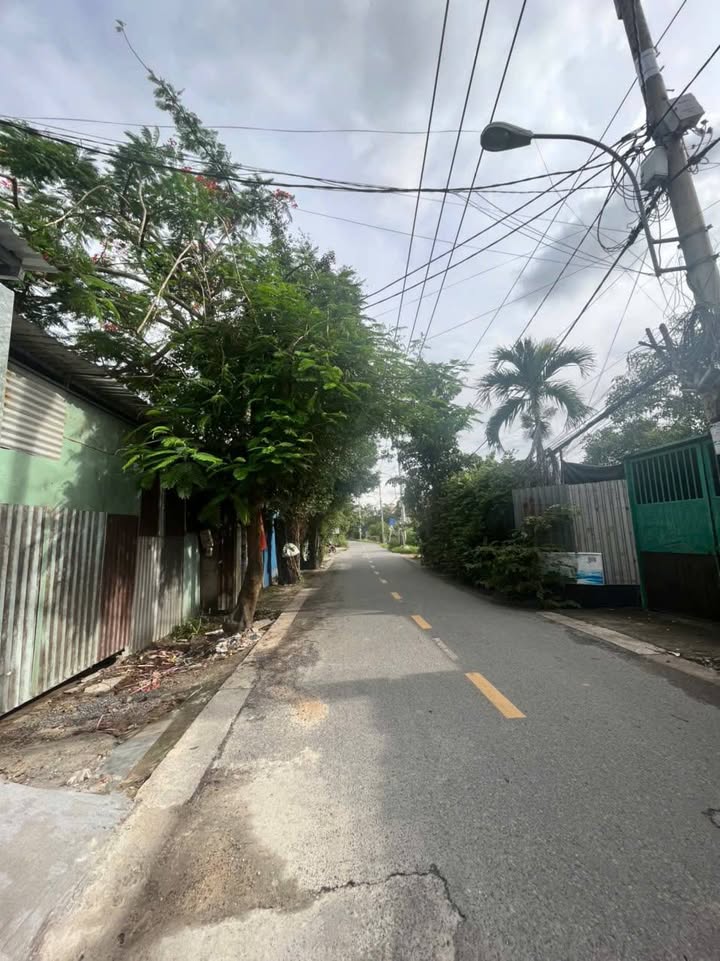 Mặt Tiền Thạnh Xuân Q12 - 280m² Sổ Chung, Giá 2.6 Tỷ - Kinh Doanh Thoải Mái