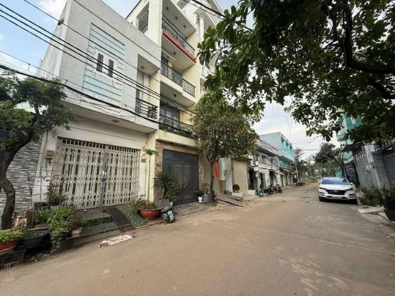 Nhà phố 80m² HXH 10m gần Aeon Tân Phú, 3 tầng, Sổ hồng riêng