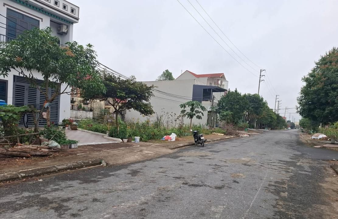 Bán Đất Yên Định 100m² - Mặt Tiền 15.5m, Sổ Đỏ Sẵn Sàng