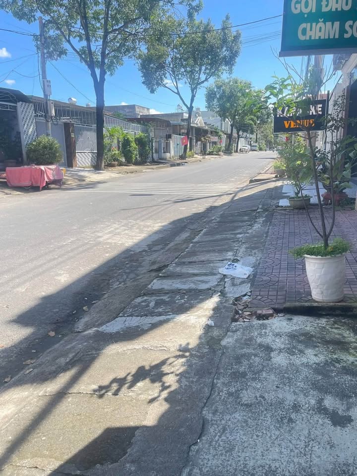 Nhà Riêng Kon Tum 150m² giá 2 tỷ - Giá tốt hiếm có!