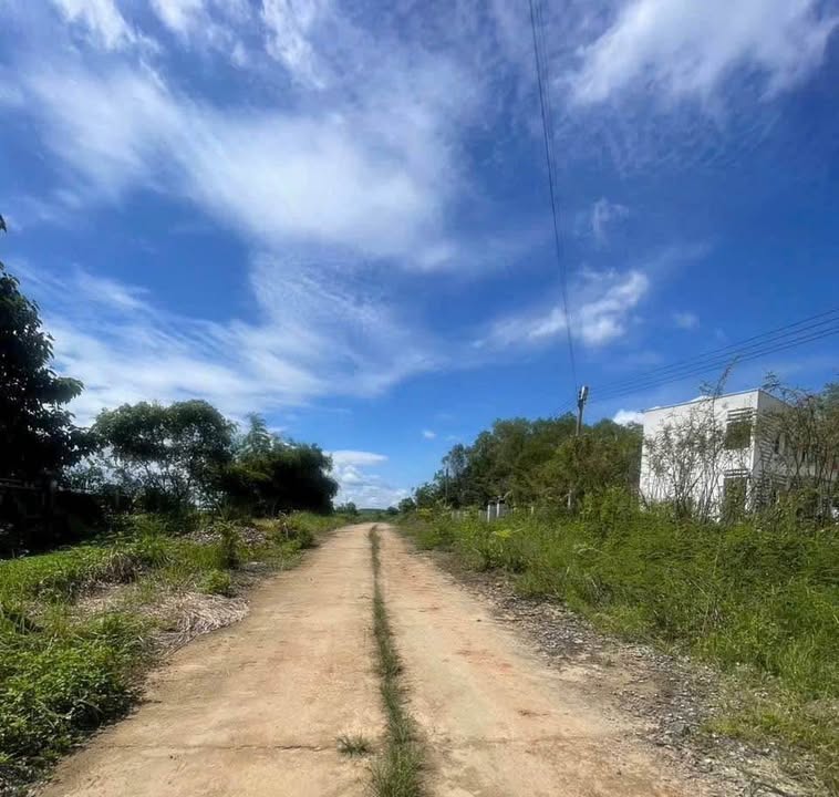 Đất nền Thôn 5 Kon Tum 360m² - Đất thổ cư 100%, Sổ đỏ sẵn!