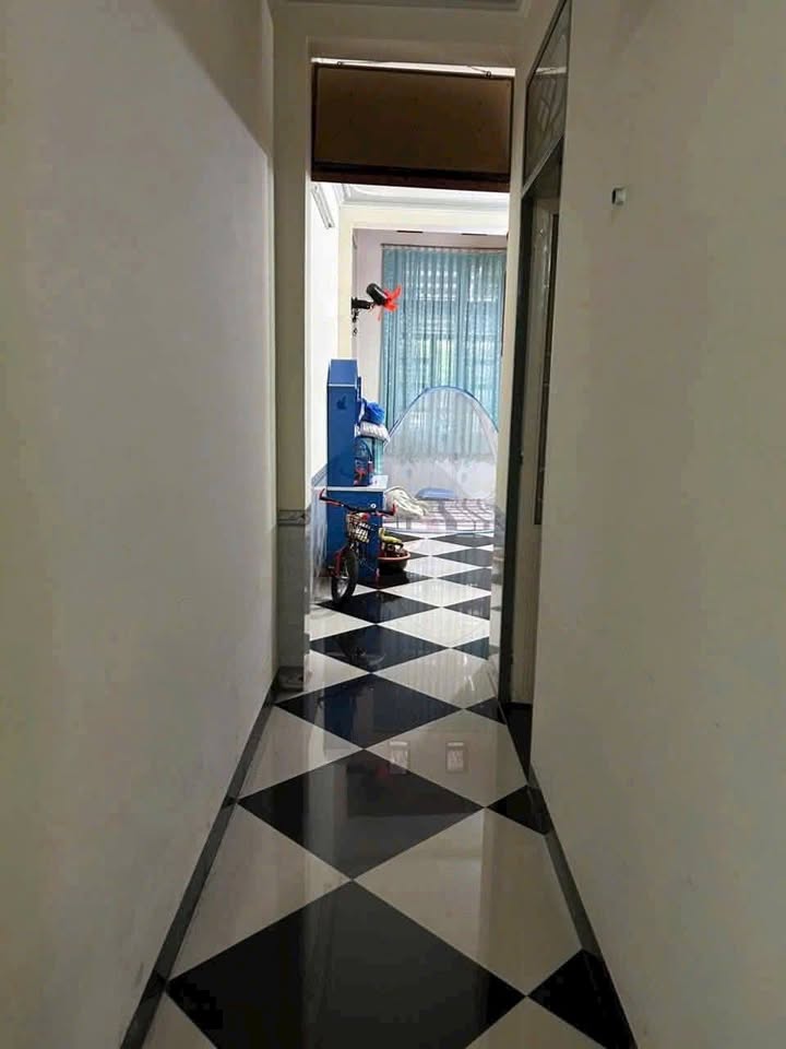 Nhà Mặt Phố Hàm Nghi, Kon Tum 110m² - Mặt tiền kinh doanh đắc địa!