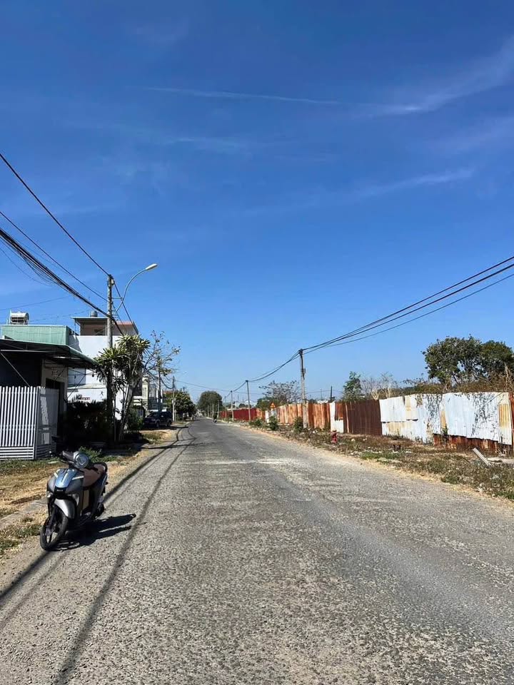 Bán đất Trần Nhân Tông, Kon Tum 135m² full thổ cư - Giá 1.9 tỷ