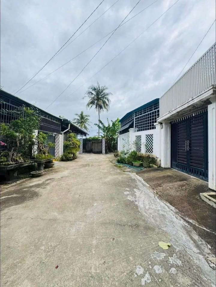 Đất Vàng Kon Tum - 500m² Mặt Tiền Nguyễn Khuyến, Trung Tâm Phố - Chỉ 1.4 Tỷ