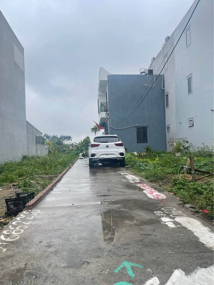 Nhà Riêng 40m² Thị trấn An Dương - Ô tô vào tận nhà, 1.3 tỷ