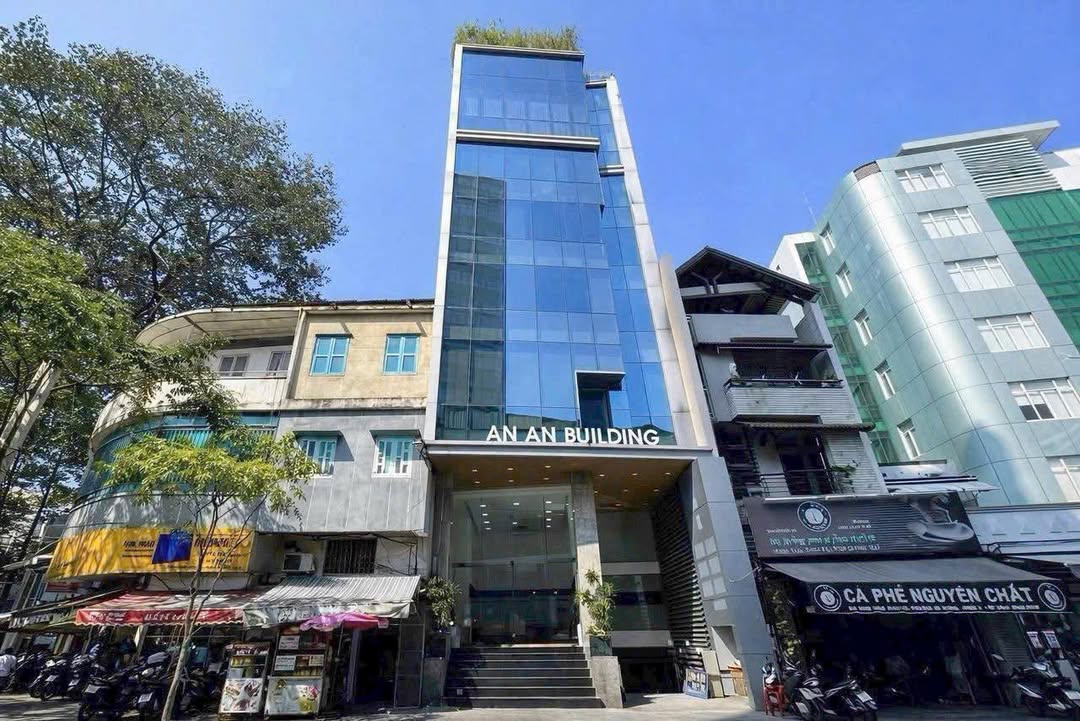 Văn phòng Trần Đình Xu Q1 170m² 175 tỷ - Vị trí trung tâm