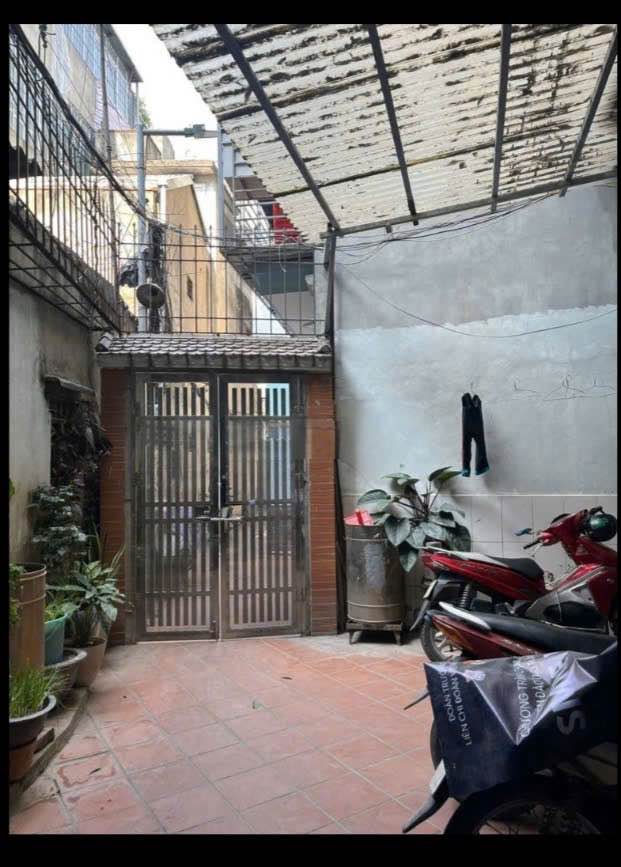 Cho Thuê Nhà Ngõ Tôn Thất Tùng 120m² Giá 10 Triệu - Sẵn Ở