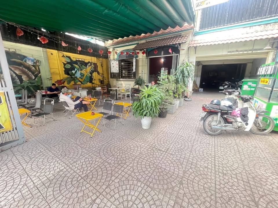 Mặt bằng kinh doanh mặt tiền Hoàng Hữu Nam, TP. Thủ Đức - 10 triệu/tháng
