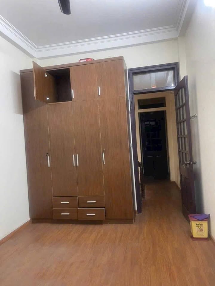 Cho thuê nhà Lạc Long Quân 60m² x 4 tầng, ngõ ô tô - Giá 19 triệu