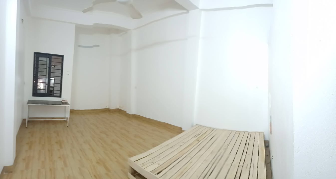 Phòng khép kín 30m² Ngõ Cống Ngô Quyền - Riêng tư, yên tĩnh, chỉ 2 triệu!