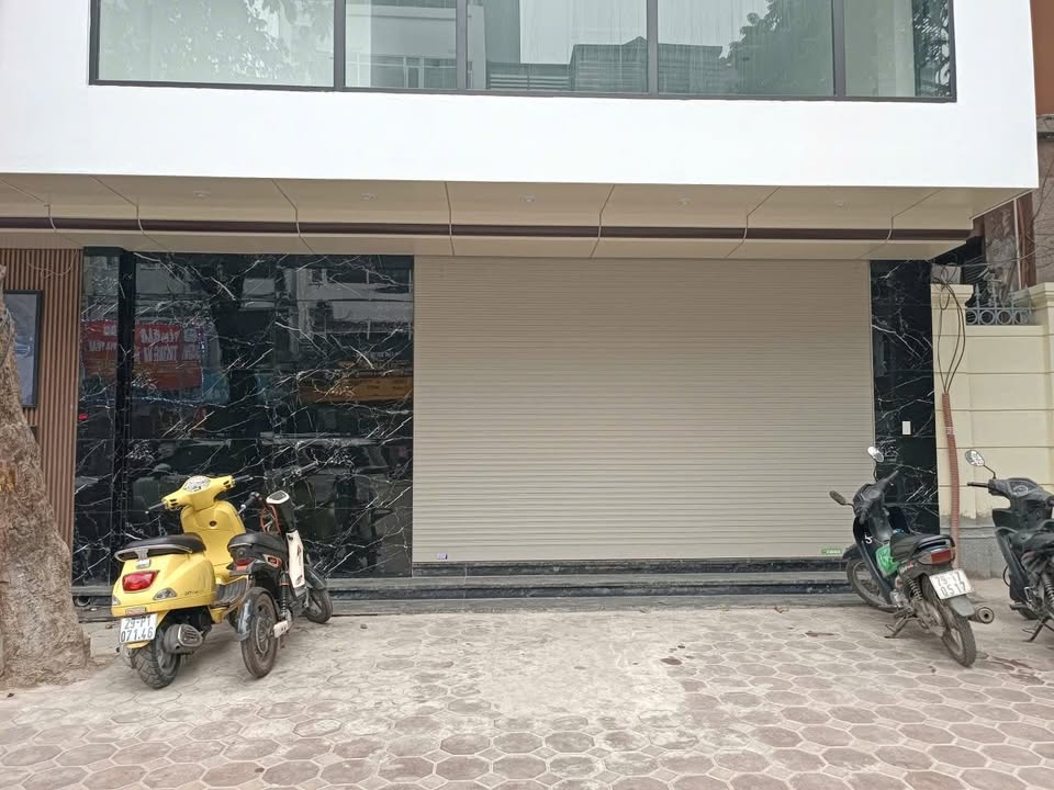 Nhà nguyên căn Cầu Giấy 50m² 25 triệu - Ô tô vào tận nhà!