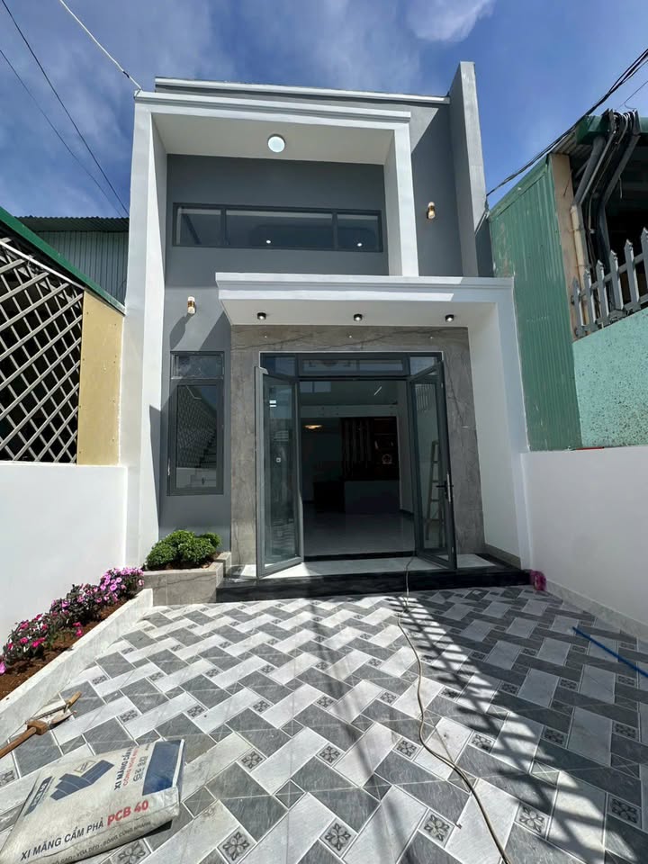 Nhà Hẻm 90 Mạc Đỉnh Chi Bảo Lộc 105m² - Ô tô vào tận nhà!