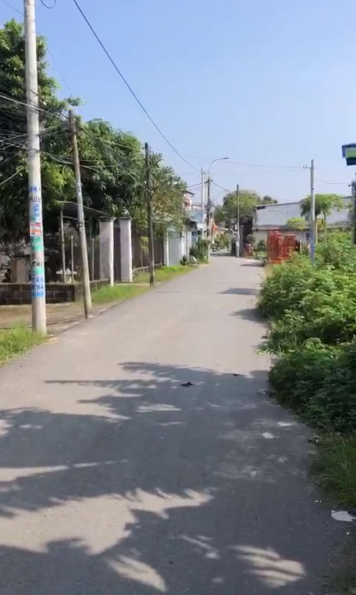 Nhà Mặt Tiền Hóc Môn 100m² giá 4.2 tỷ - Mặt tiền kinh doanh đắc địa!