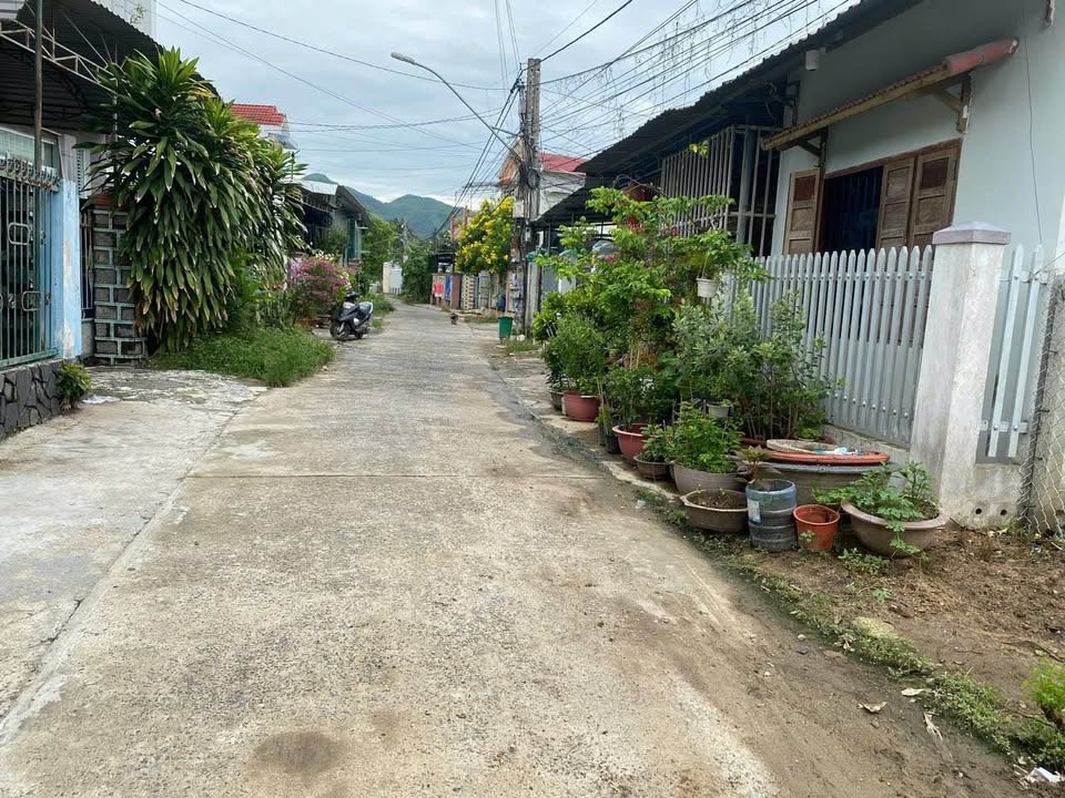 Đất nền Diên Khánh 102m² giá 2.1 tỷ - Tiềm năng tăng giá vượt trội!